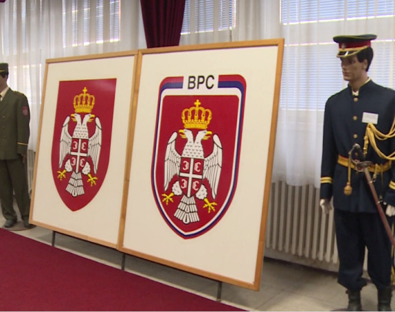 Власт 'прецртала' официре ВРС