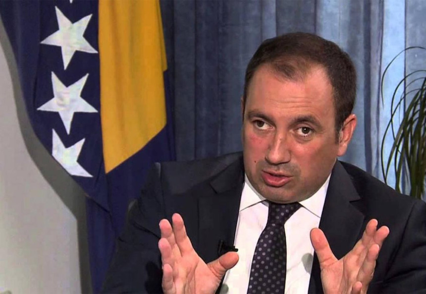 "Izetbegović priznao da je Dodik `bakirovac`"