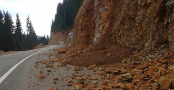 Mogući odroni u usjecima, magla u kotlinama