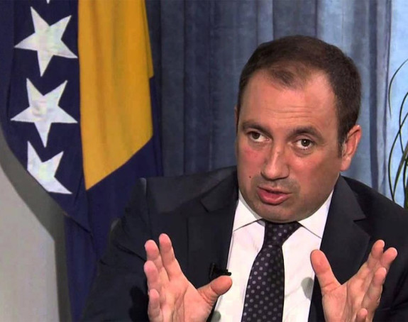 "Izetbegović priznao da je Dodik `bakirovac`"