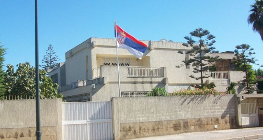 Србија ставља катанац на 10 амбасада?