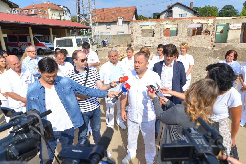 Rekonstrukcija zgrade bivše mikrobiologije
