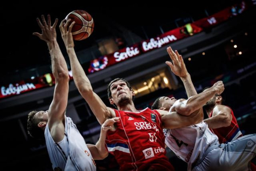 Skener: Kad Sale uzme tajm-aut, a Bogdan i Bobi "zaplešu"!