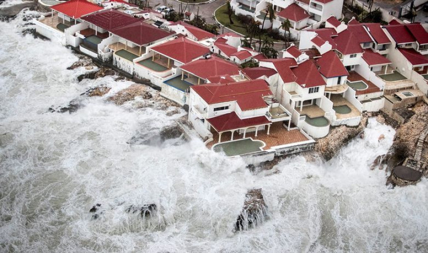 Florida u panici: Očekuje se udar