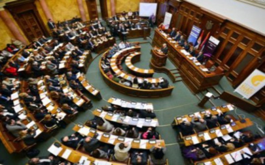 Приштина усвојила спорни закон о Трепчи