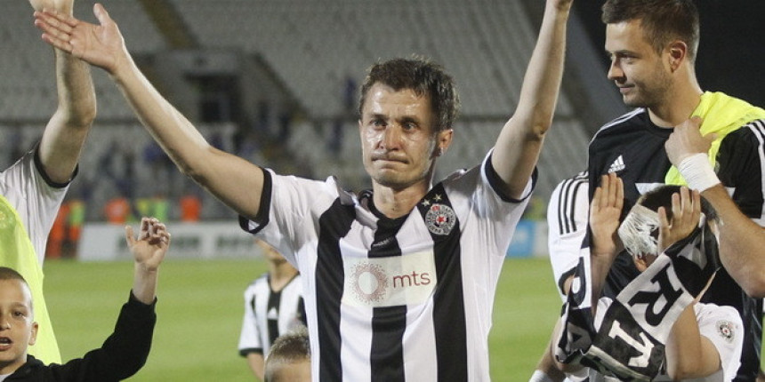 SALE JE PARTIZAN! Ilić kao Vukotić, protiv PAOK 791. put u crno-bijelom dresu!