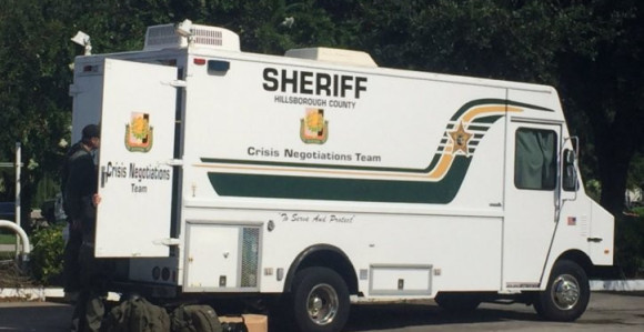 Naoružani držali taoce u "Mekdonaldsu"