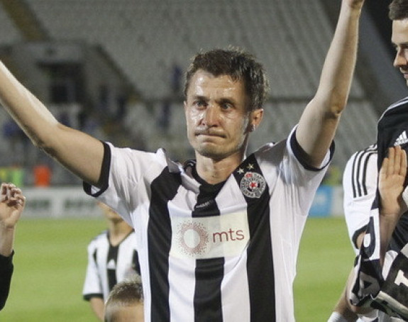 SALE JE PARTIZAN! Ilić kao Vukotić, protiv PAOK 791. put u crno-bijelom dresu!