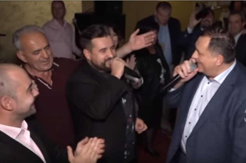 Proslava pobjede uz Luisov hit