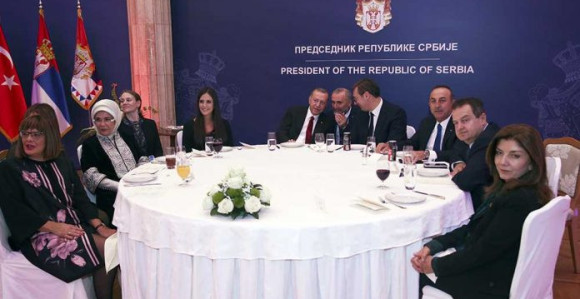 Vučić organizovao svečanu večeru Erdoganu