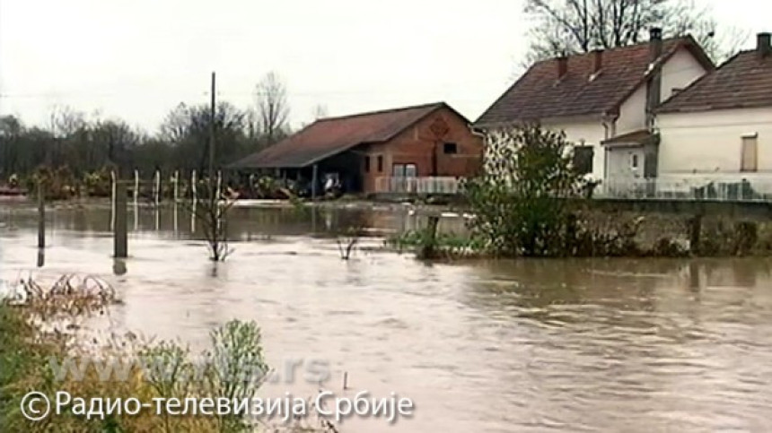 Poplave: Evakuisane porodice u Tutinu