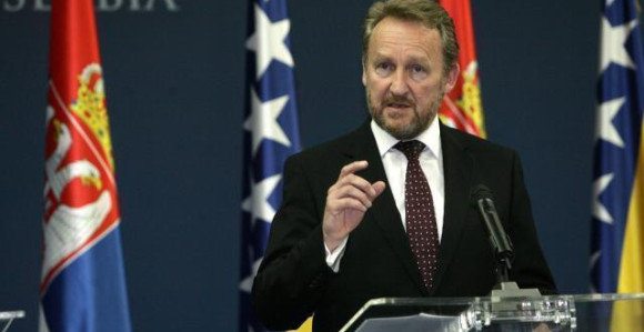 Izetbegović: Vučić ne igra rusku igru