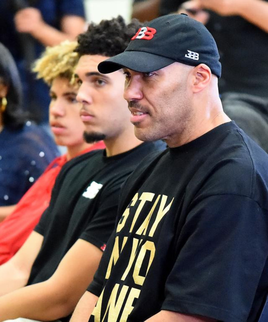 Tata Lavar, brat u LAL, a mlađi krade "Luj Viton"!