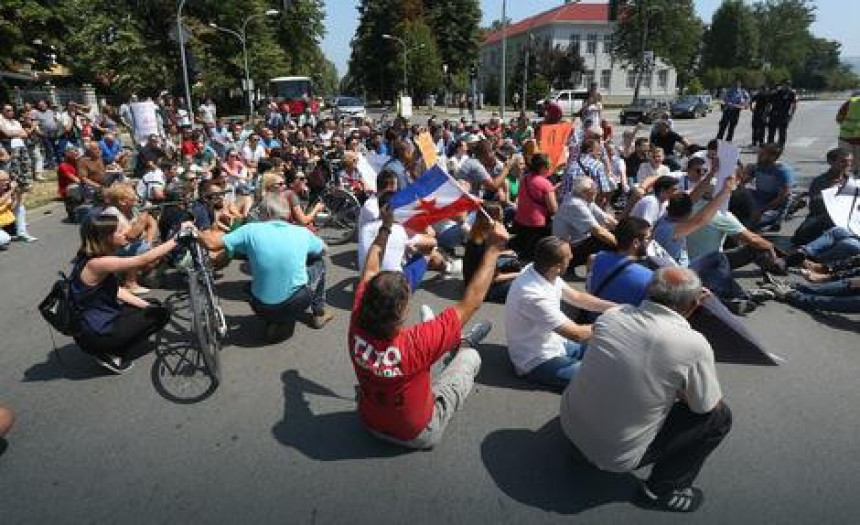 Ostavka samo ako zatraži partija