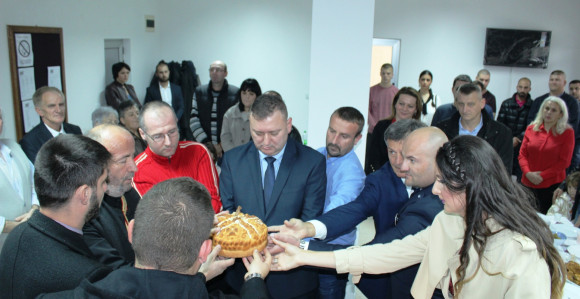 Lopare: Krsna          slava OO DNS-a