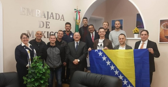"Змајеви" бескућници на Мундијалу у Мексику!
