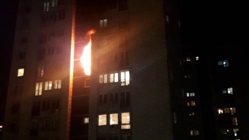 SA: Veliki požar izbio u neboderu na Grbavici