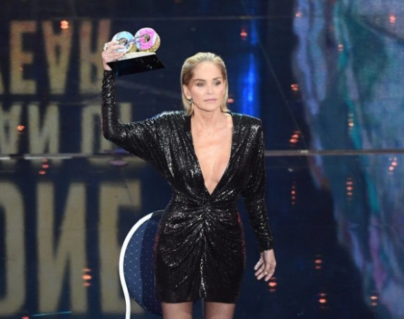 Šeron Stoun proglašena ženom godine!