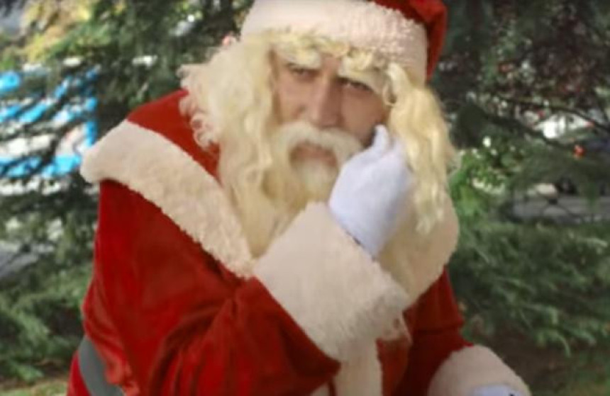 Video: ''Kejlor Mraz'' obradovao bolesnog navijača!