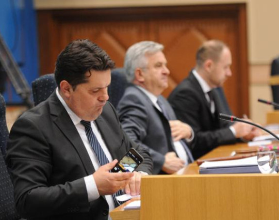 Hoće li Stevandić danas biti smijenjen?