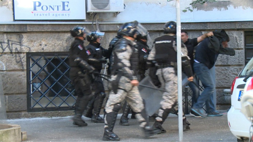 Uslovno kažnjeno šest batinaša