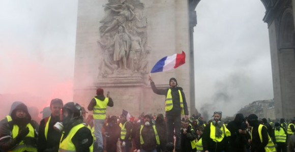 Pariz će danas biti pod opsadom