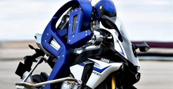 Video: Ko to izaziva Rosija? Motobot!