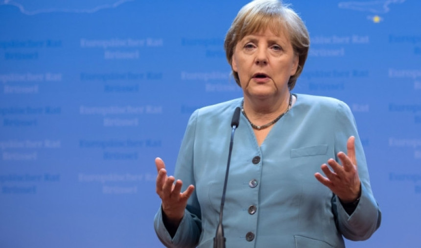 Merkelova: London ne može da bira