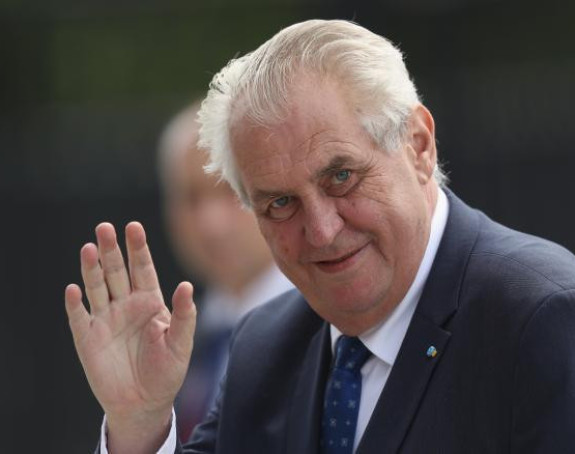 Zeman: Teroristi će nas napasti, dajte narodu oružje