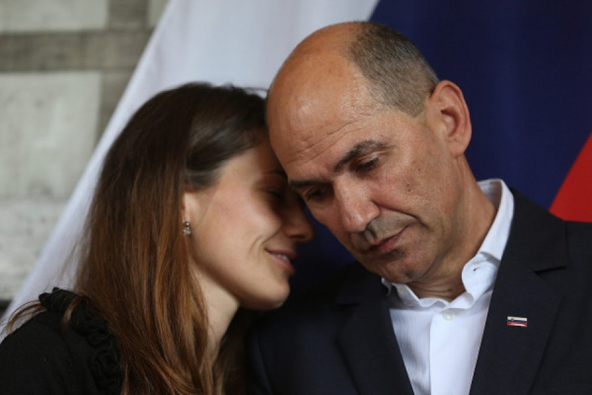 Janša dobio 450 000 evra iz RS