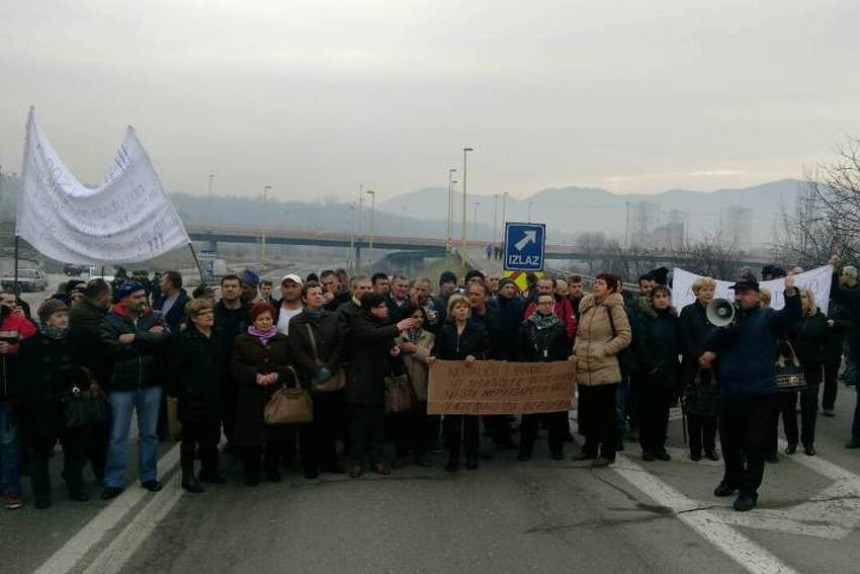 Протест радника због криминала