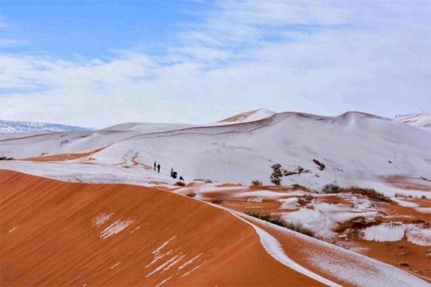 Neobičano: Pao snijeg u Sahari