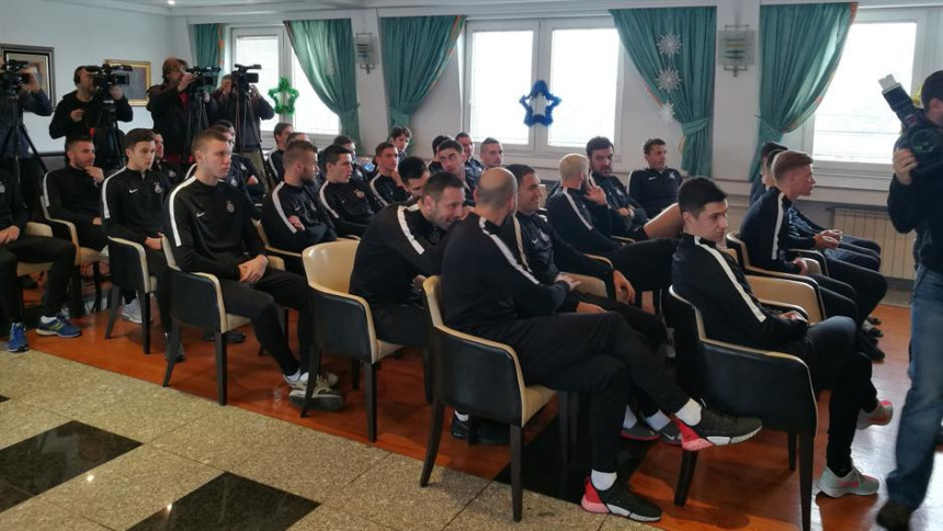 Krenuo Partizan: Ne osvrćite se na nepravde!