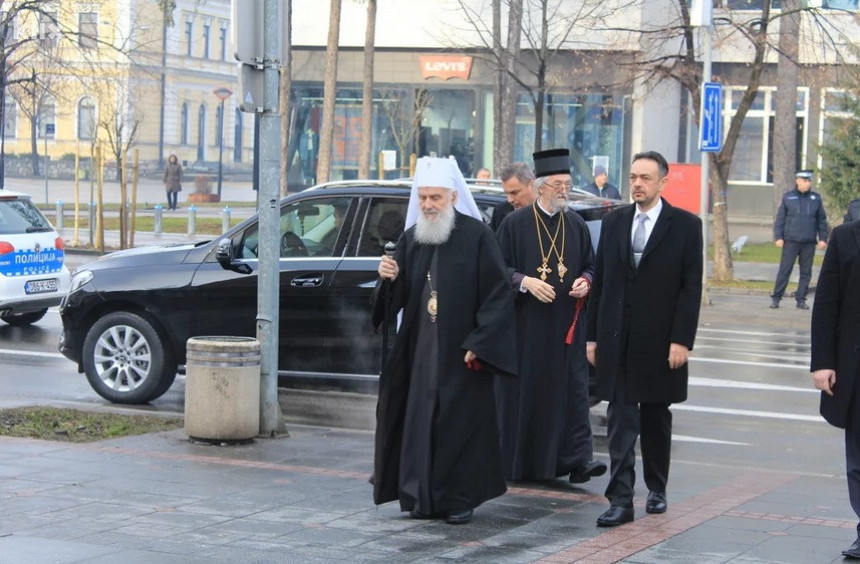 Вјерници дочекали патријарха Иринеја