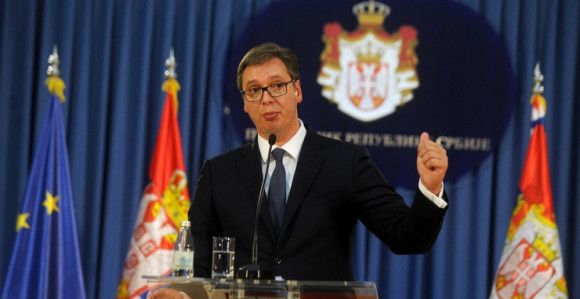 Vučić čestitao Dan Republike