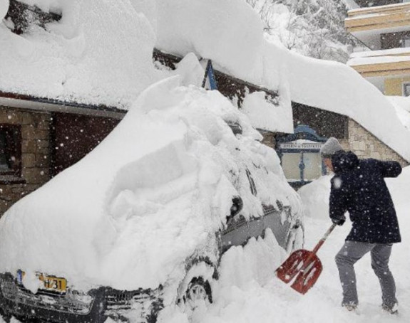 Visina smetova deset metara