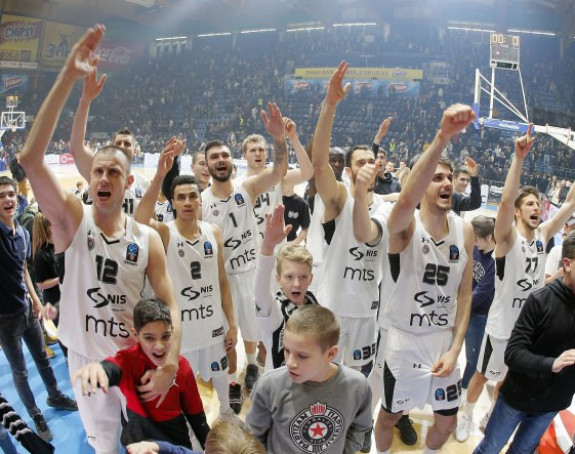 EK: Crno-beli ALBAtros raširio krila! Pade Alba!