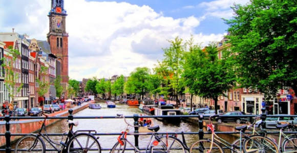 Prebacuju 250 firmi u Holandiju