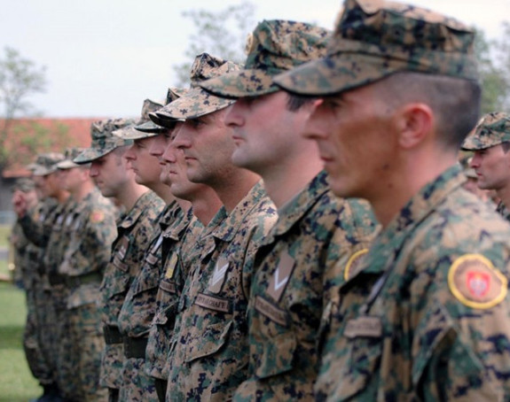 Vojnicima u BiH stižu uniforme