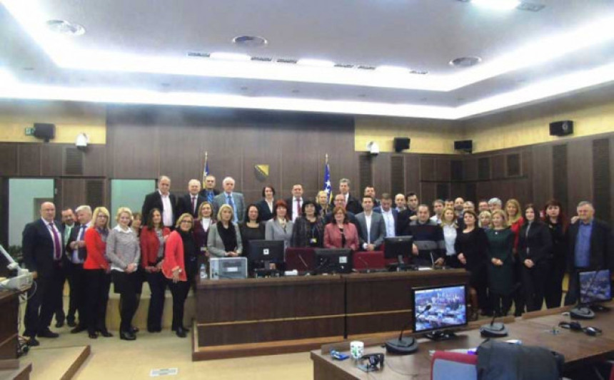 Nema privilegija za tužioce pod istragom