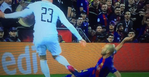 Analiza - video: Da li su sudije ''pogurale'' Barselonu?!