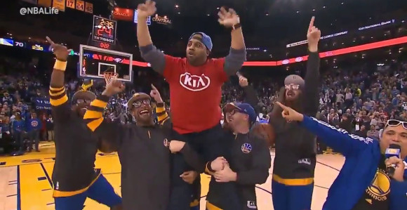 Video: Samo u NBA - meka ruka za nova kolica!