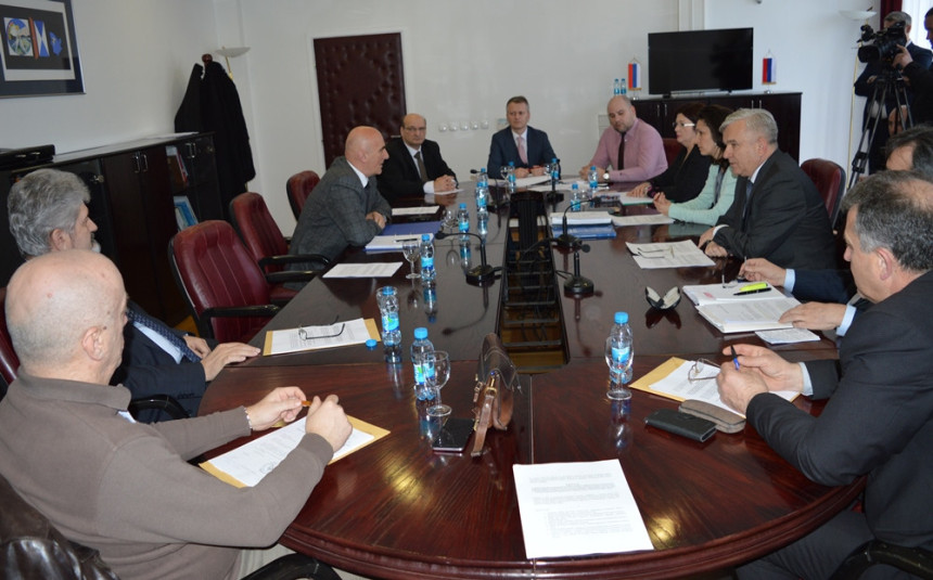 Odgovor Ustavnom sudu o Danu RS 