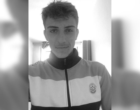 Nova tragedija u fudbalu - tinejdžer umro u snu!