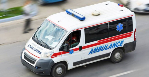 Hodali po krovu i upali u otvor