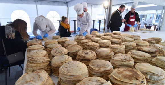 Умро једући палачинке?