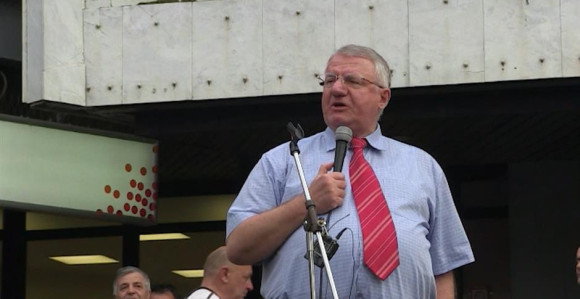 Šešelju zabranjen ulazak na Kosmet