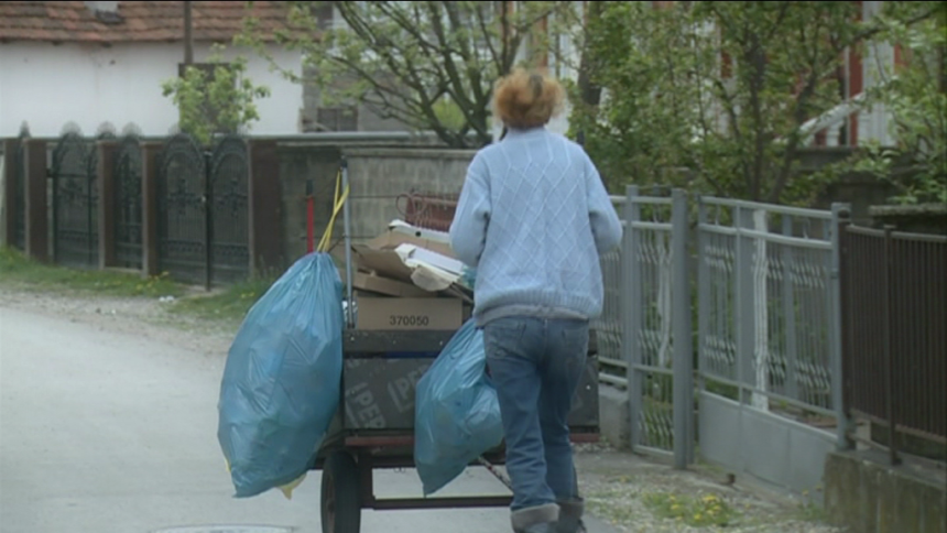 Sjaj siromaštva i bogatstvo tame