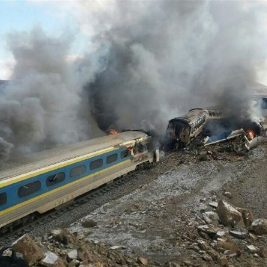 Sudar vozova: Oko 50 povrijeđenih
