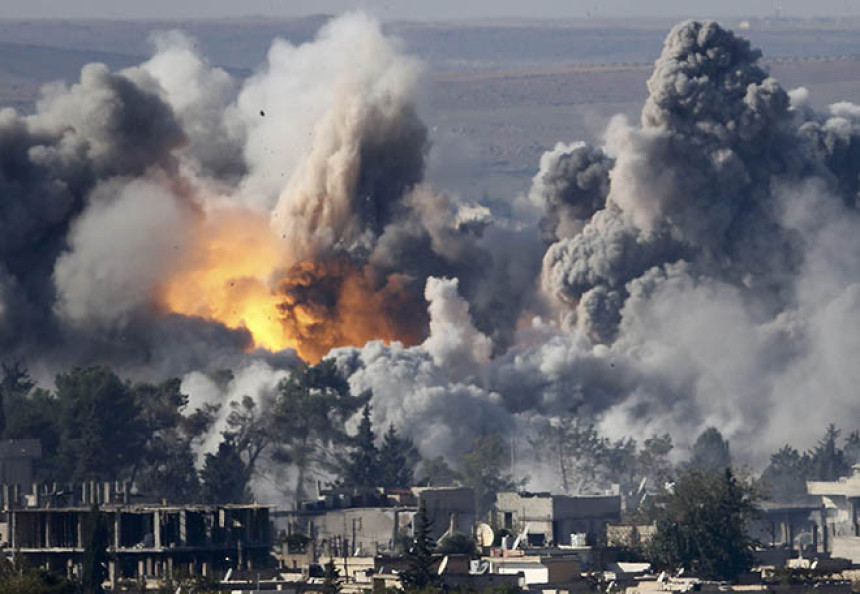Raketni napadi na bazu u Siriji